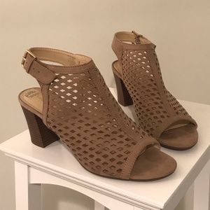 Liz Claiborne Gemma Block Heel Sandals